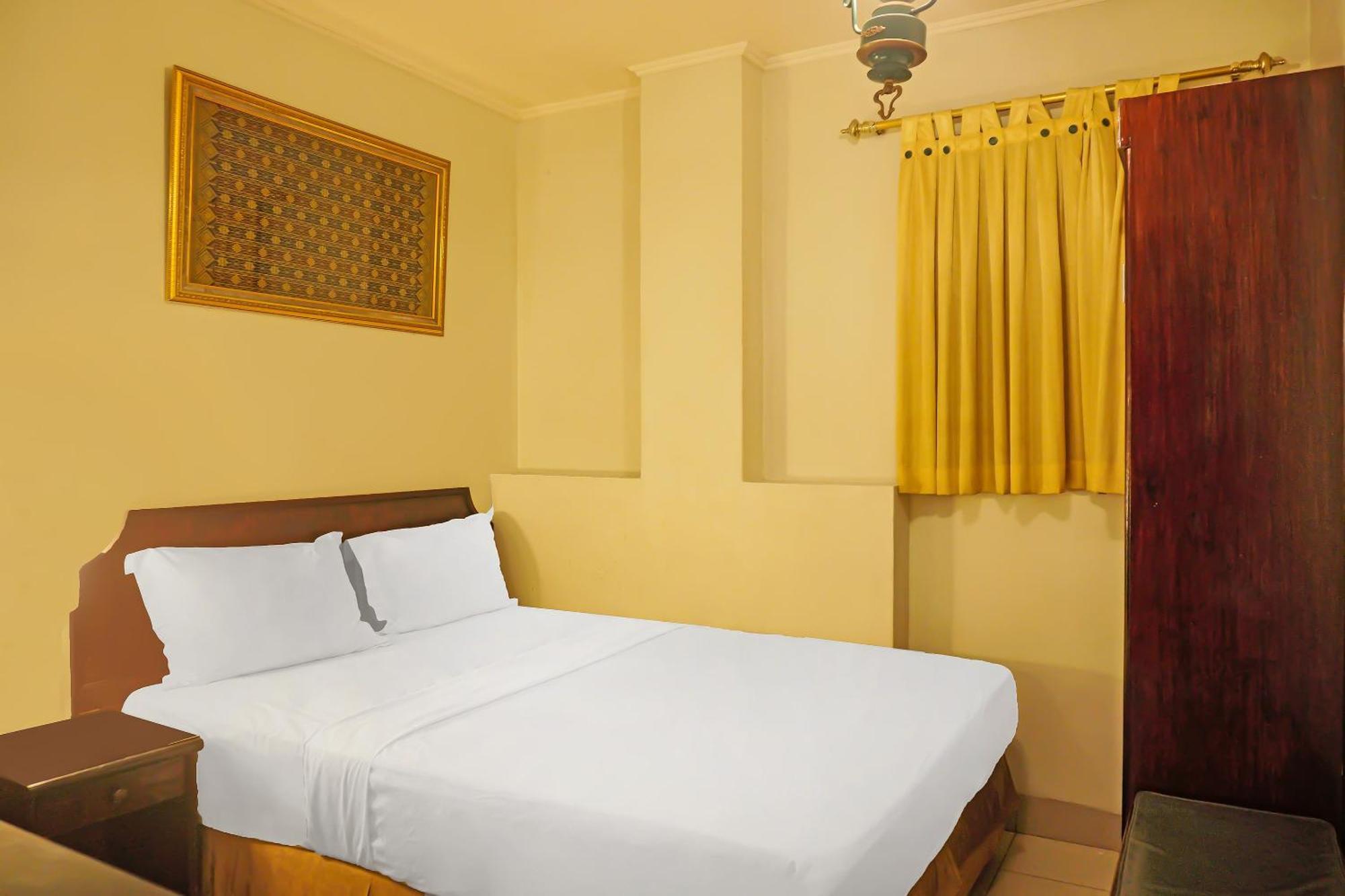 Super Oyo Collection O 92690 Hotel Limas Палембанг Екстериор снимка