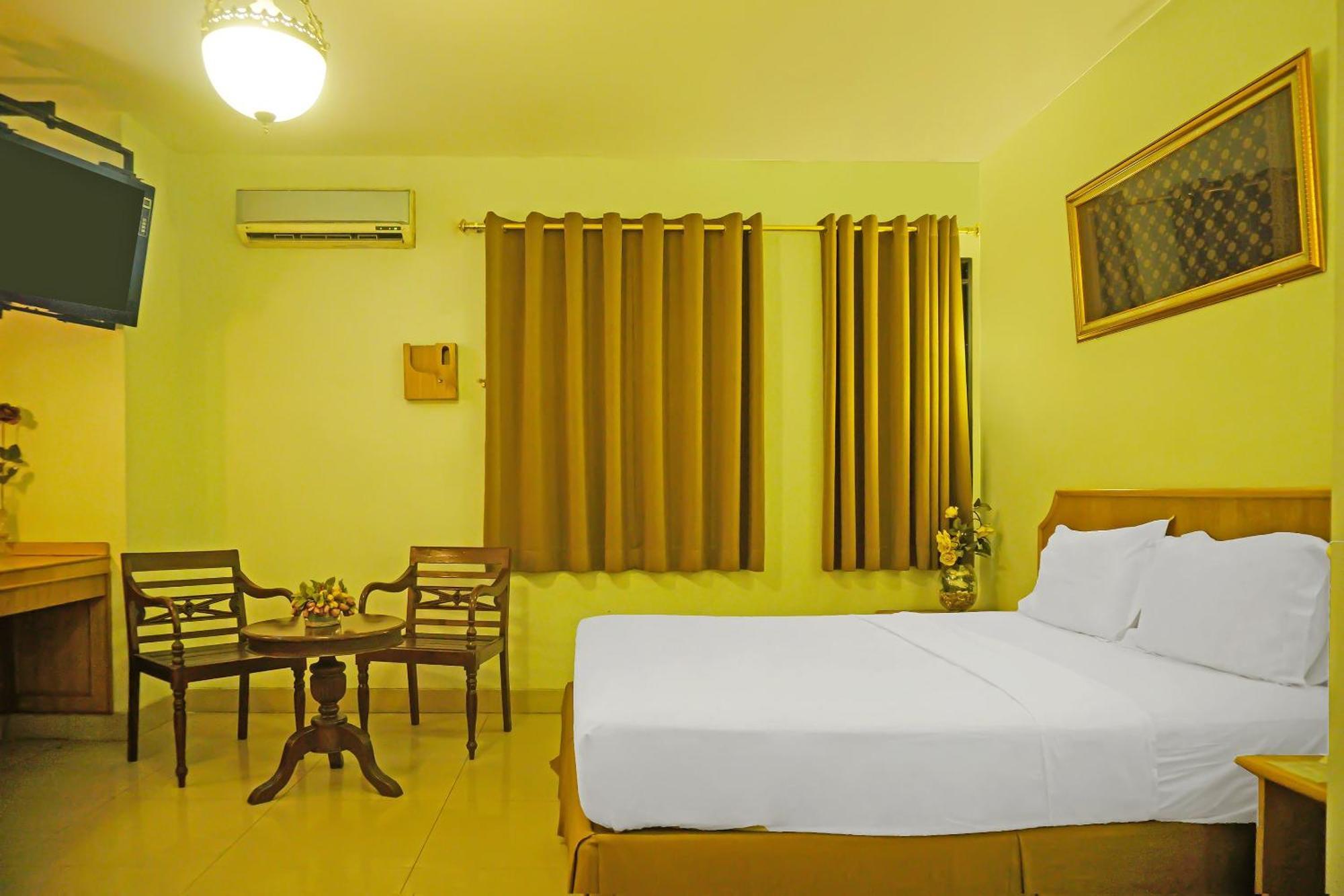 Super Oyo Collection O 92690 Hotel Limas Палембанг Екстериор снимка